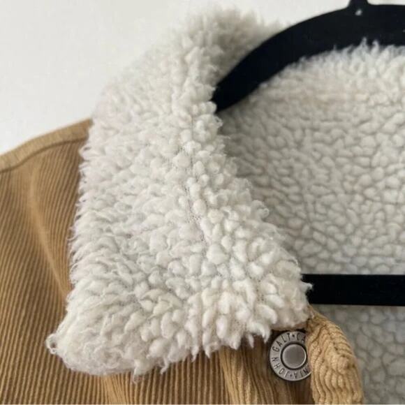 Brandy Melville John Galt Corduroy Sherpa Lined Trucker Jacket - Picture 9 of 11